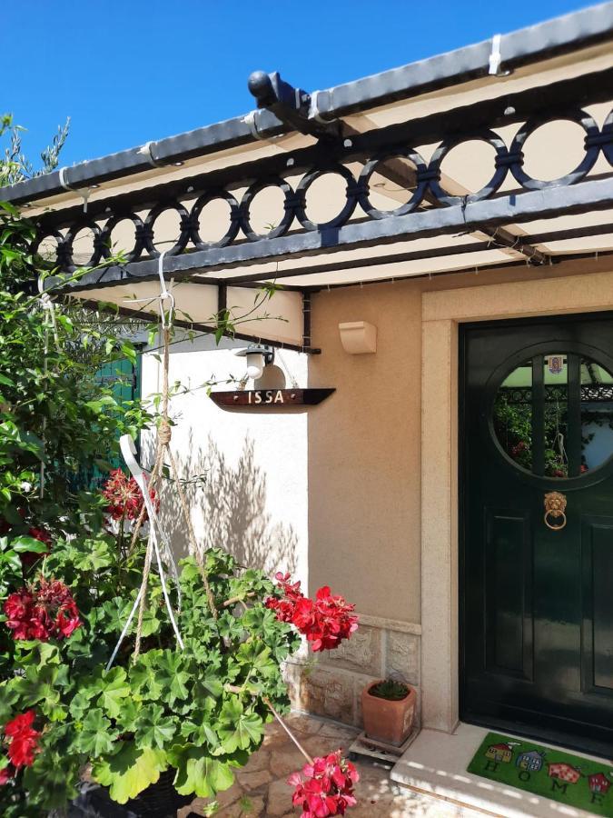 Issa Holiday Home - 3 Min Walk To Beach Kaštela 外观 照片