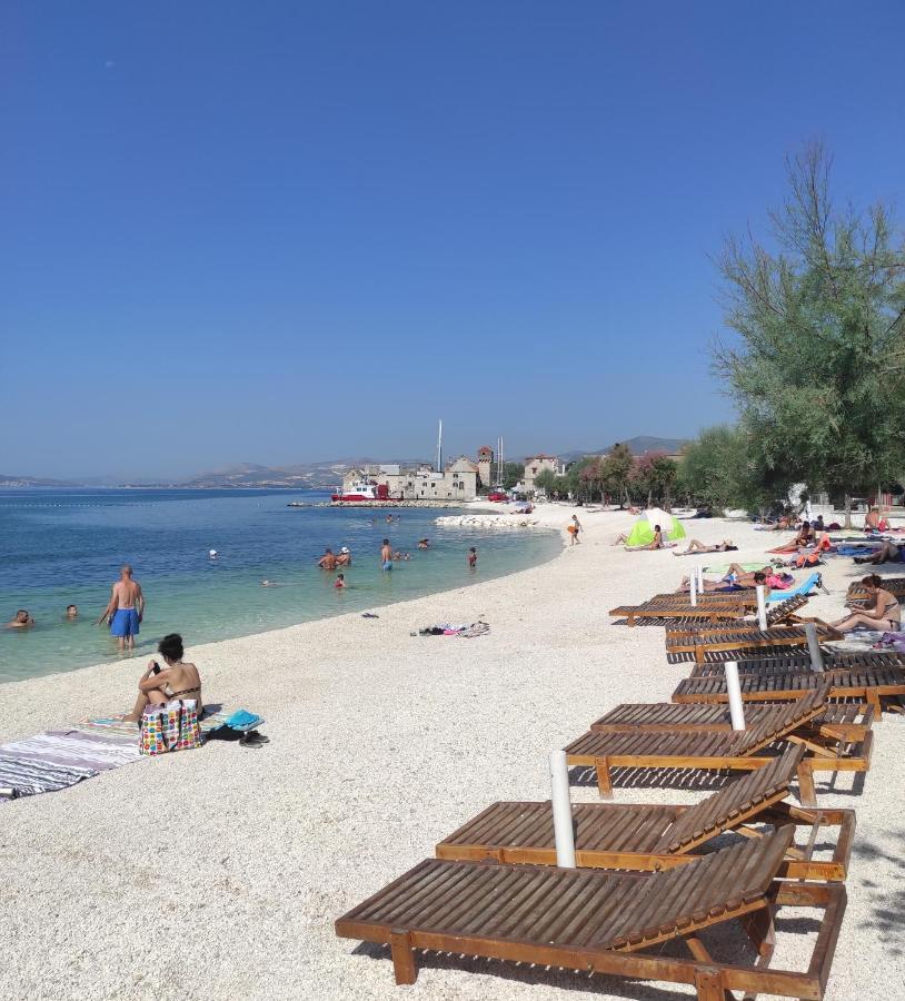 Issa Holiday Home - 3 Min Walk To Beach Kaštela 外观 照片